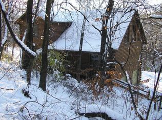 8101 NW 68th St, Kansas City, MO 64152