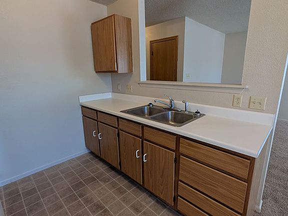 5th image of 1292 W Ashley Rd #D