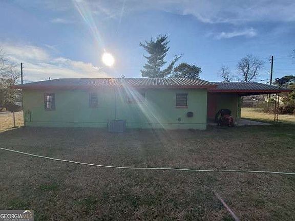 4th image of 153 Bush Ave