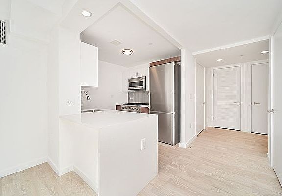 4th image of 2351 Adam Clayton Powell Jr Blvd Penthouse 30