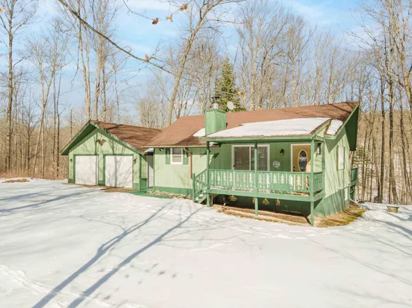 110 Little Bear Rd, Iron River, MI 49935