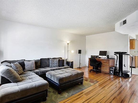 5th image of 8747 Ramona St