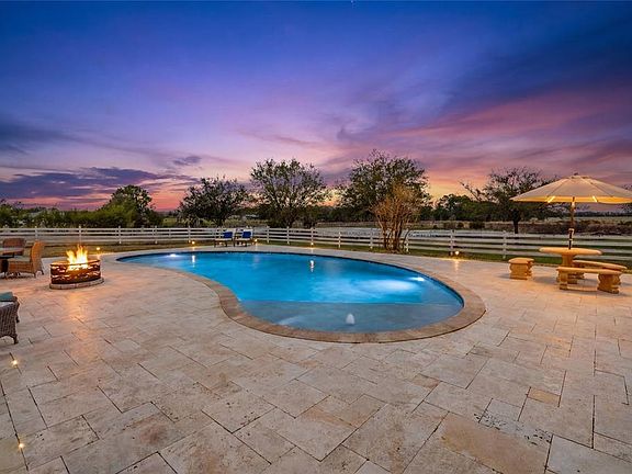 3rd image of 4015 Indigo Rd