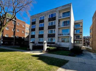 1057 W Pratt Blvd APT 1A, Chicago, IL 60626