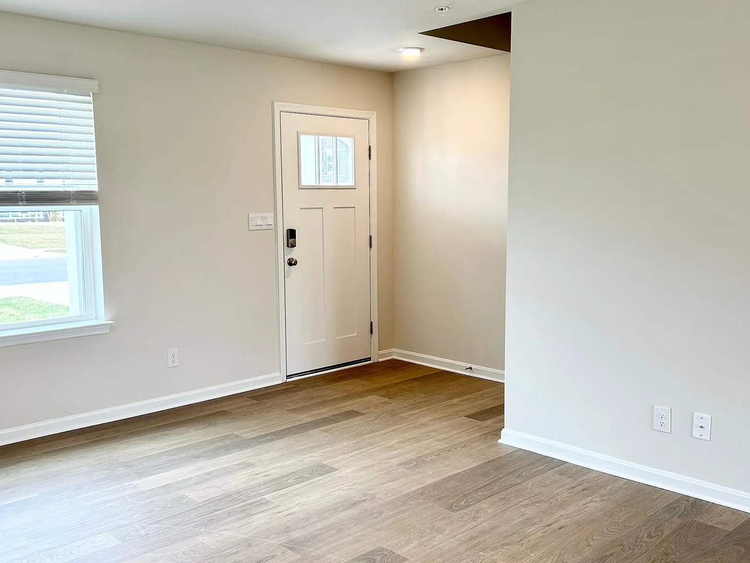 4 bed, 1649 sqft, $1,595 — Photo 4