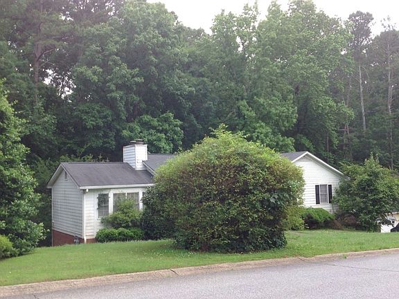3rd image of 709 Cedar Valley Trce