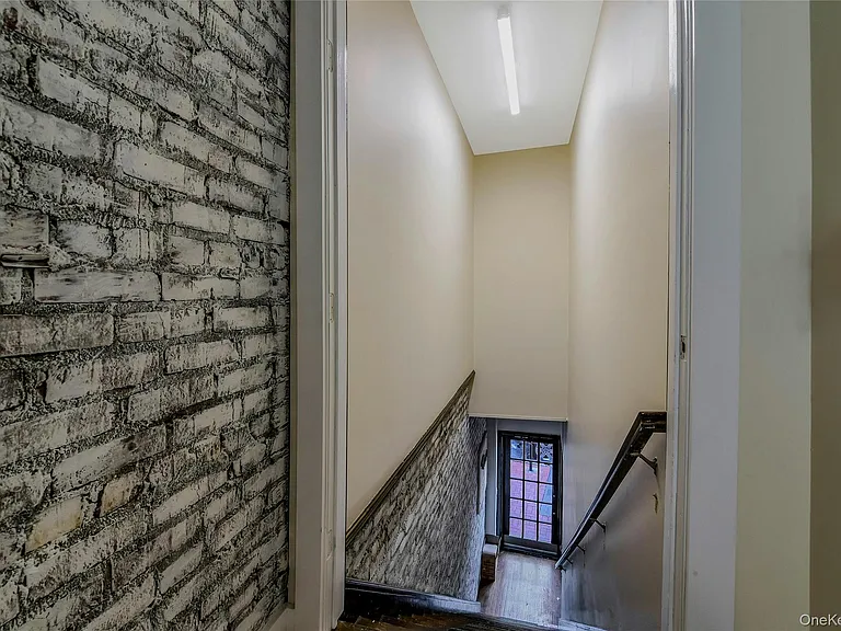 400 New York Ave #2 — Photo 7