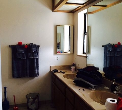 4th image of 16801 Danbury Ave