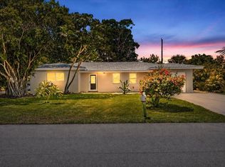 902 GARNETT Street, Lantana, FL 33462
