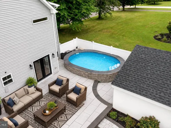 25015 Mount Pleasant Rd, Columbus, NJ 08022
