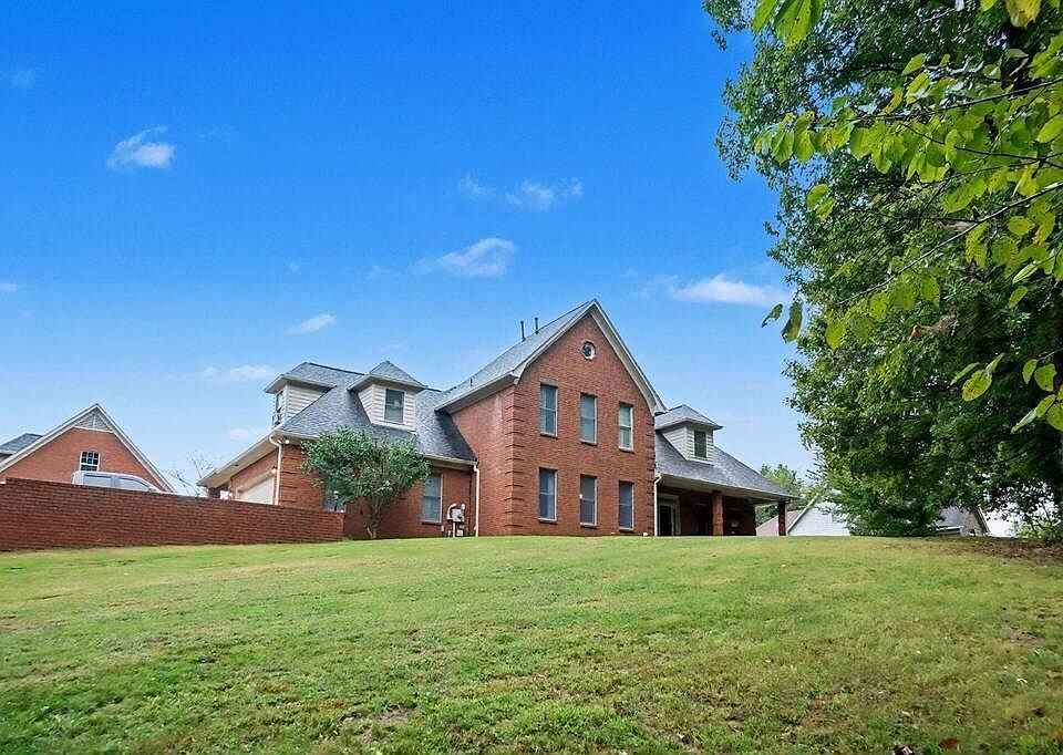 1st image of 99 Margaret Pl