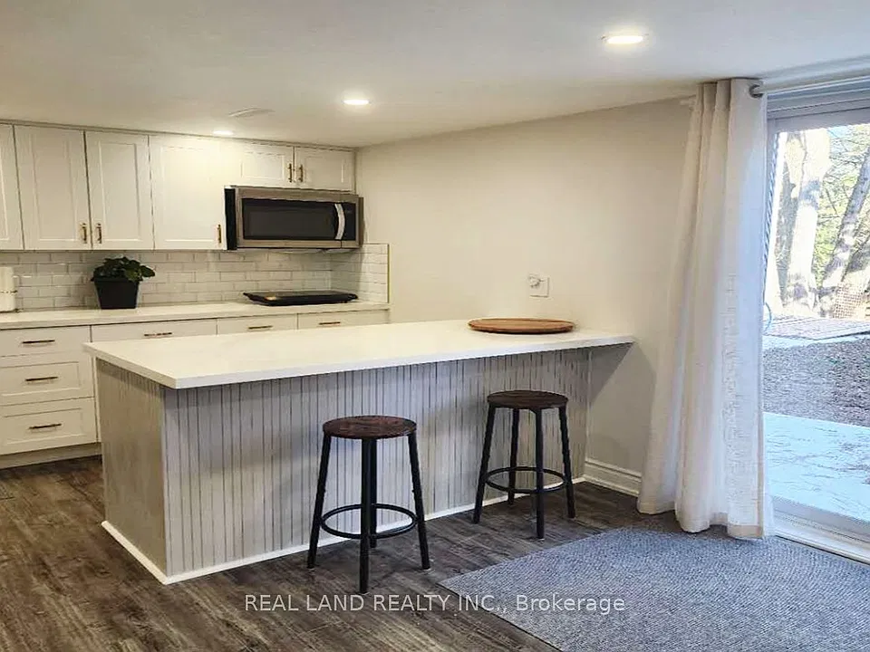 65 Glentworth Rd #BASEMENT