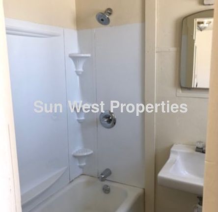 4th image of 814 E Murray Dr Unit C