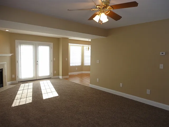 1455 Woodside Dr — Photo 7