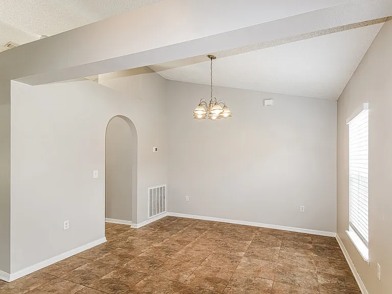1159 Newcomb Ave — Photo 5