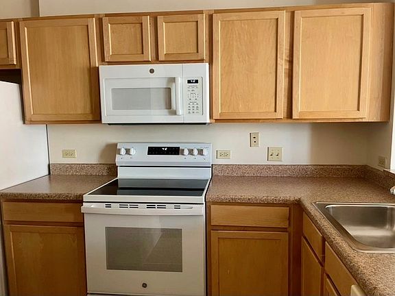 2nd image of 222 N Columbus Dr APT 806