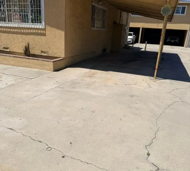 CARPORT FOR THREE CARS