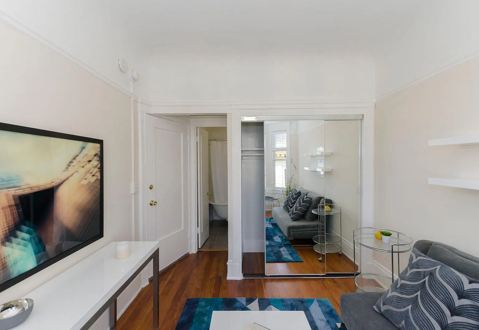 516 Ellis — Photo 2