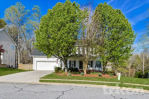 1017 Woodland Pointe Dr Photo 1