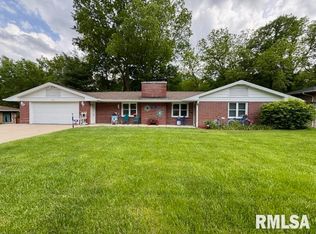 1010 Robin Rd, Muscatine, IA 52761