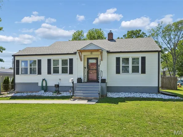 103 N Country Ln, Desloge, MO 63601