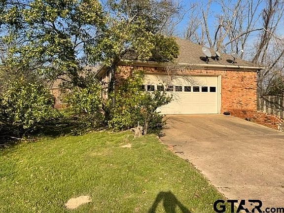 2nd image of 15902 Regian Dr