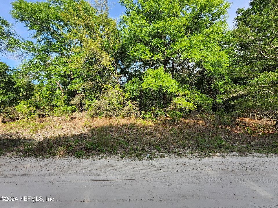 1st image of 120 ORANGE TREE Street