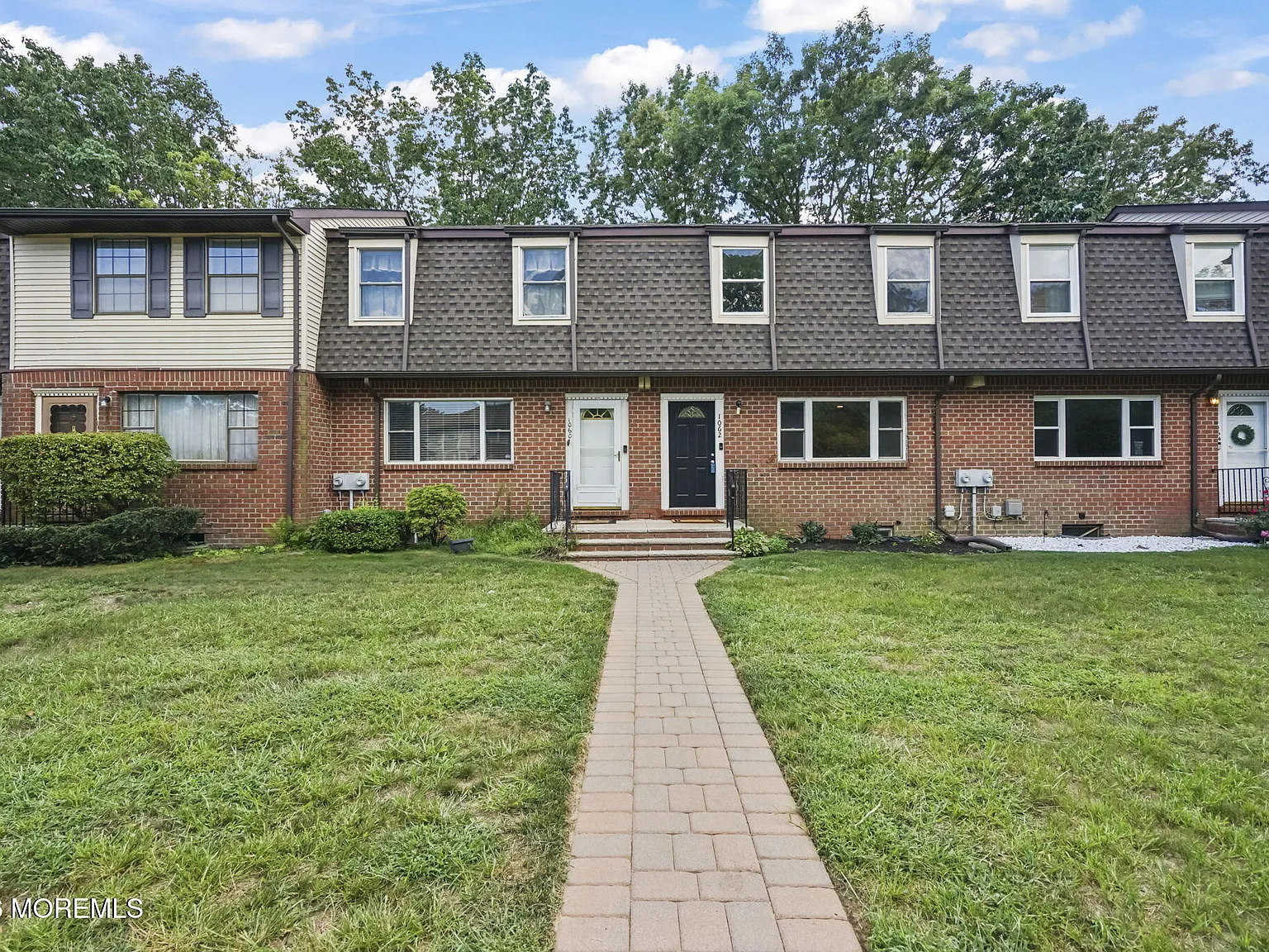 2 bed, 1.5 bath, 1200 sqft, $2,750 — Photo 3