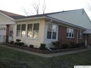 2 Crocus St, Woodbridge, NJ 07095