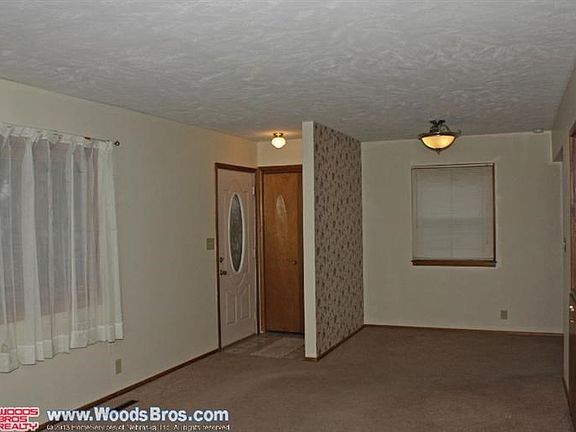 4th image of 4920 Newton St