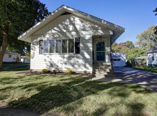 1416 W Park Ave, Champaign, IL 61821