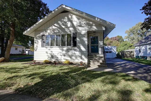 1416 W Park Ave photo 1
