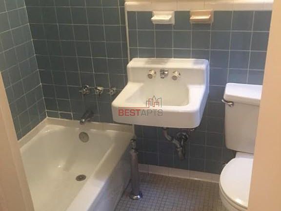 5th image of 220 E 29th St #44