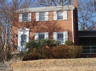 900 N Larrimore St, Arlington, VA 22205