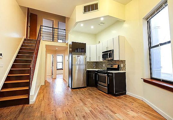 3rd image of 381 Metropolitan Ave APT 4A