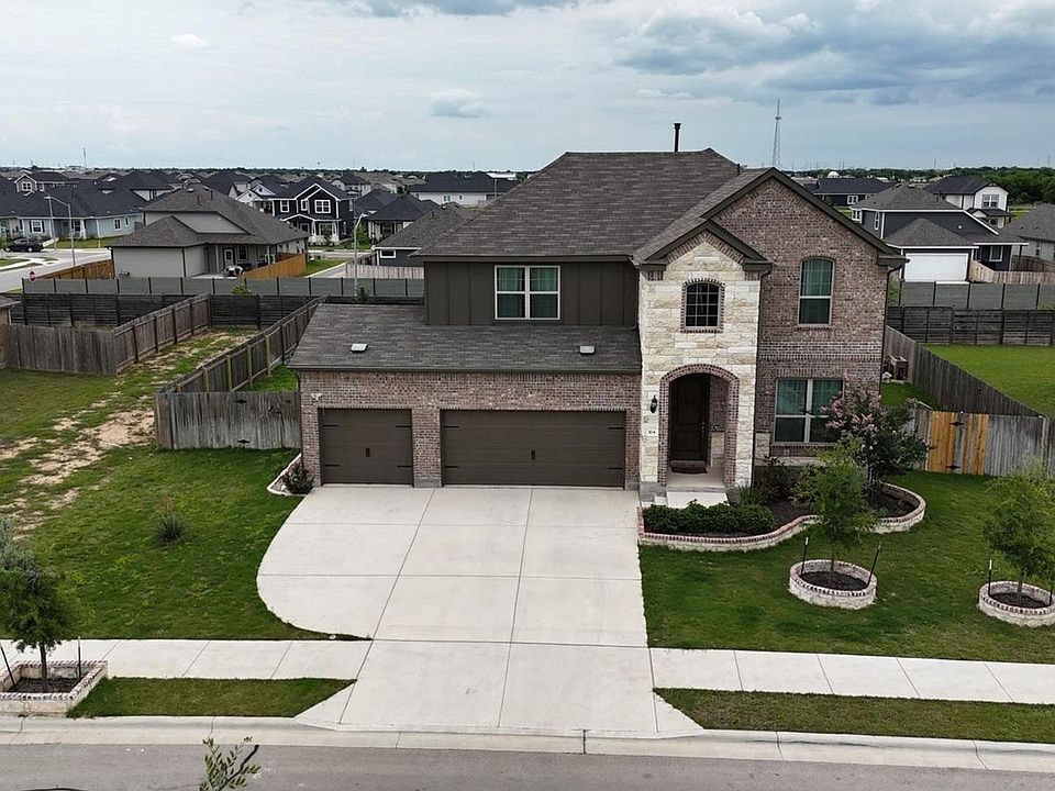 1st image of 104 Roaming Dr