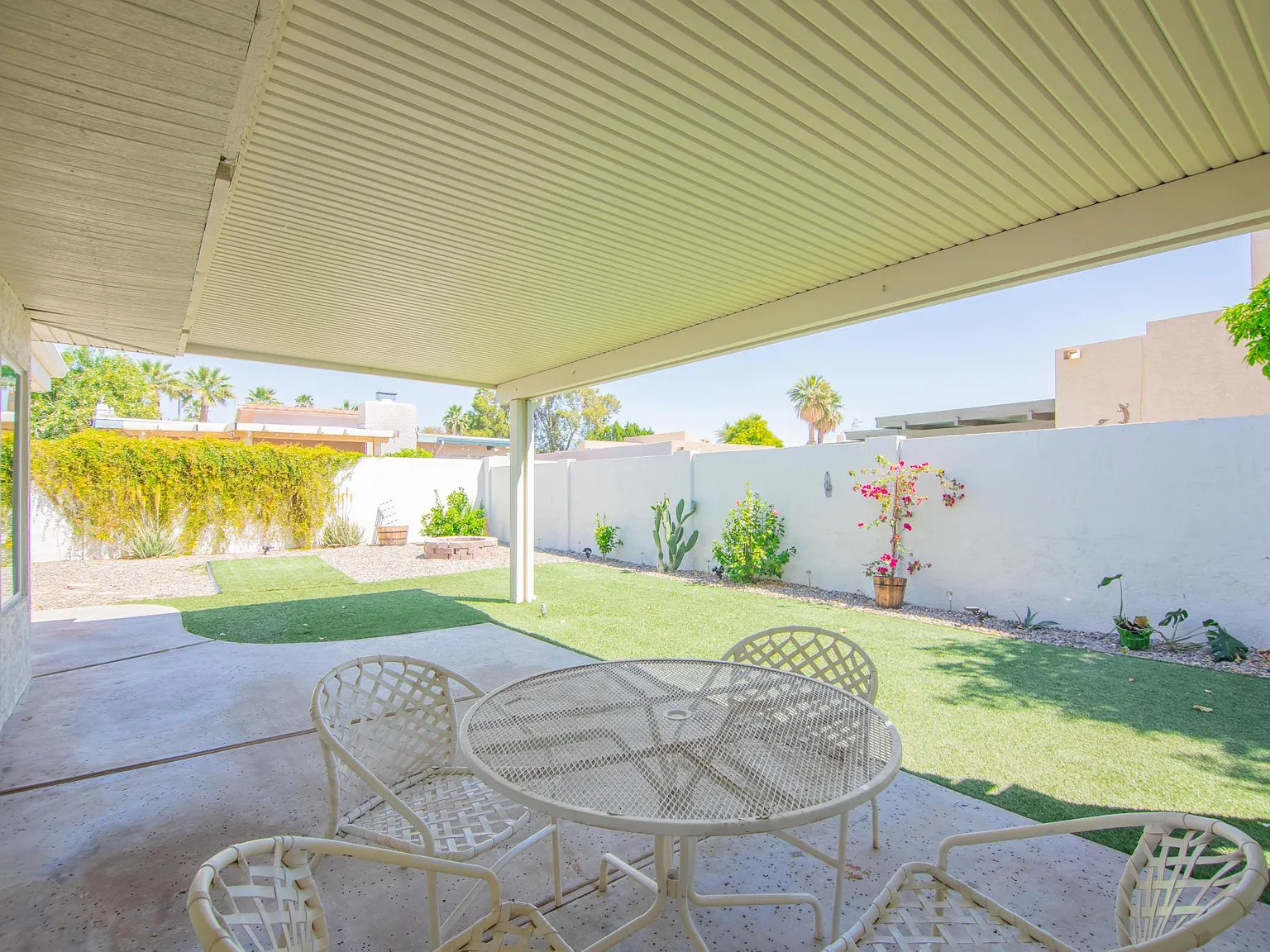 4 bed, 2000 sqft, $2,950 — Photo 3