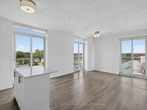 100 Bond St E, Oshawa, ON