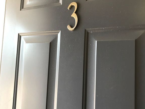 3rd image of 160 E Grand Ave #3