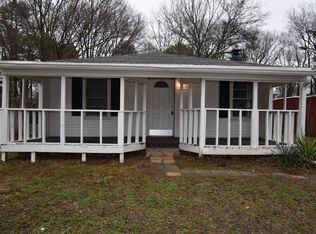 141 W Rossview Rd, Clarksville, TN 37040