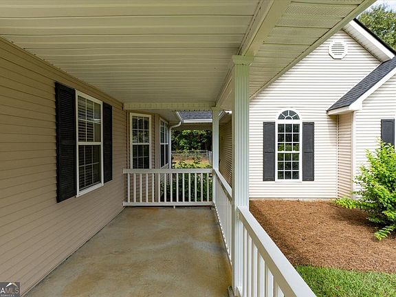 5th image of 241 Graystone Pointe Dr