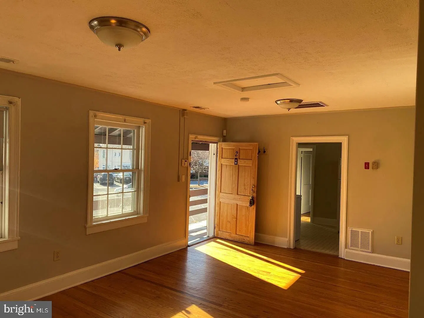 47 S Cameron St — Photo 3