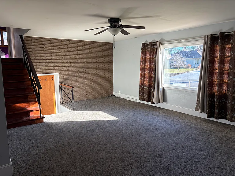 605 Brewer St — Photo 15