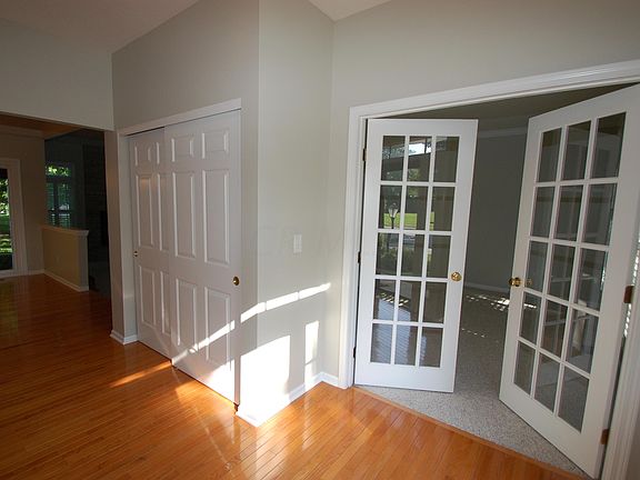 5th image of 7713 Kestrel Way W