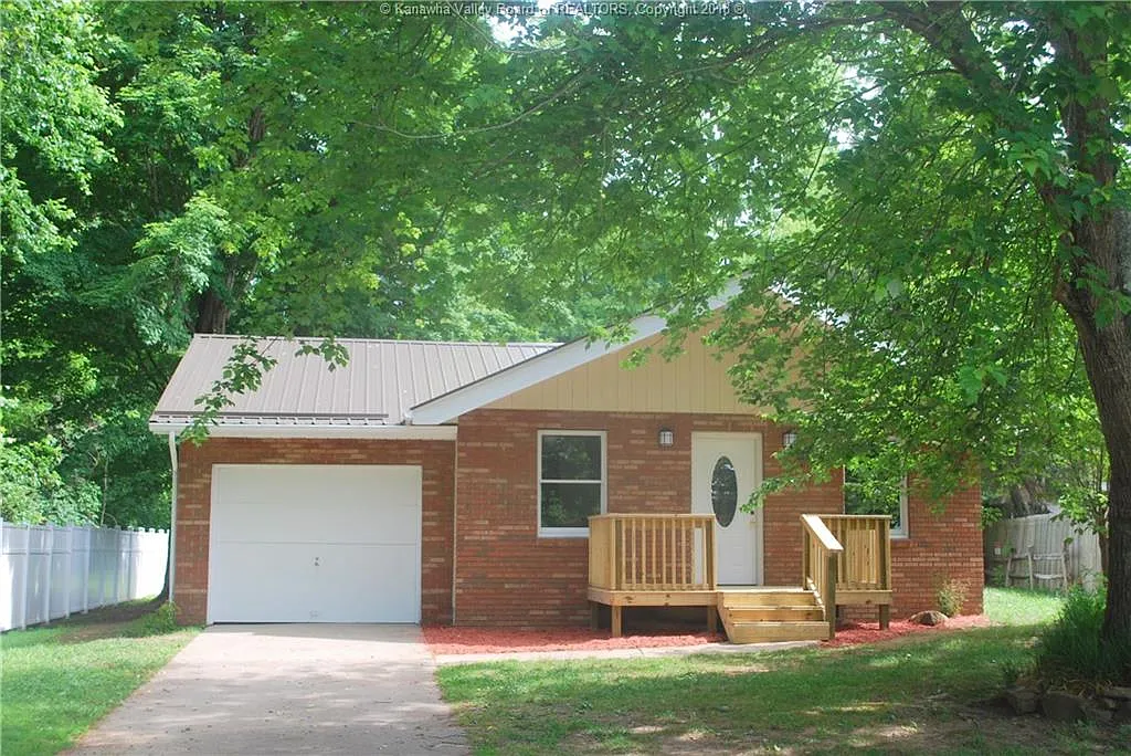 57 Brook Dr photo 1