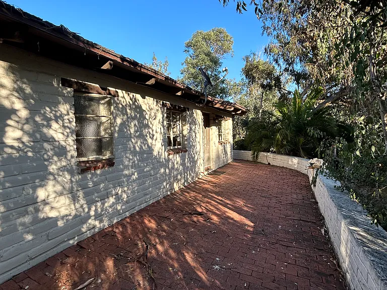 5331 La Glorieta #A — Photo 2