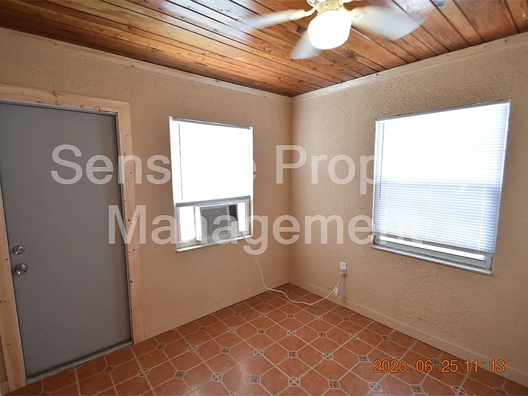 146 Coral Ave #C — Photo 14