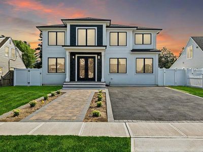 85 Blueberry Lane, Hicksville, NY, 11801