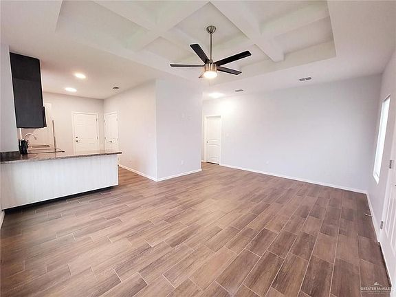 4th image of 3501 Fuerte Ave #3