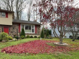 141 Riverdale Rd, Liverpool, NY 13090